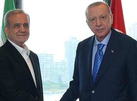 Pezeşkiyan'dan Türkiye'ye övgü: Savaş kışkırtıcılığına karşı duruşları tarihsel köklerinden kaynaklanıyor