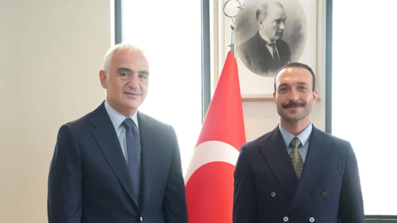 Bakan Ersoy ile Görkem Sevindik bir arada. Tehditlere karşı ortak duruş