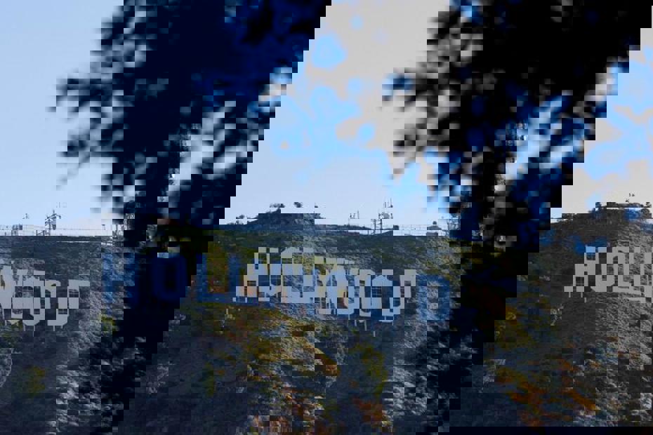 Hollywood yıldızlarından dev birleşmeye tepki. 1400’den fazla isimden mektup