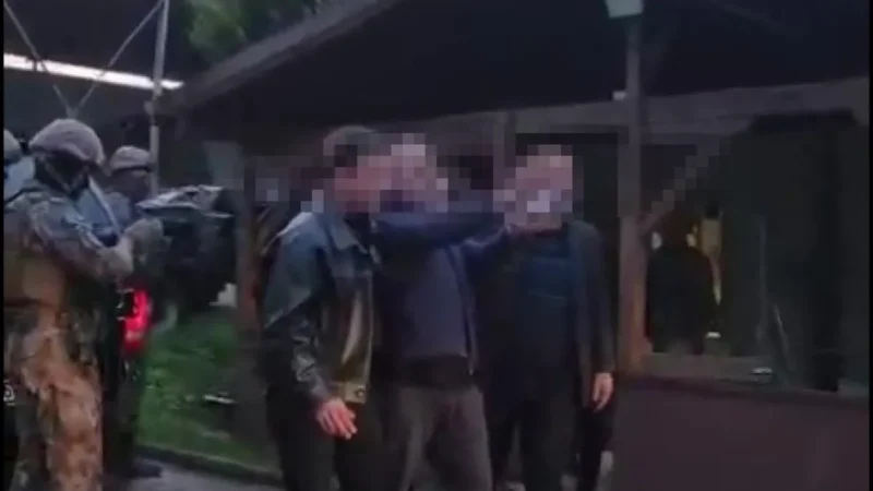 İzmit’te film gibi operasyon: Firari hükümlü böyle yakalandı!