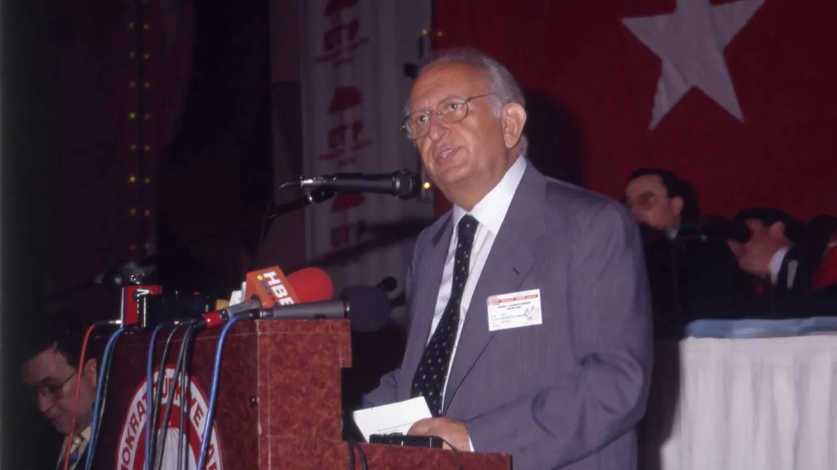 Son dakika | Hüsamettin Cindoruk hayatını kaybetti: Tedavi gördüğü hastanede yaşamını yitirdi