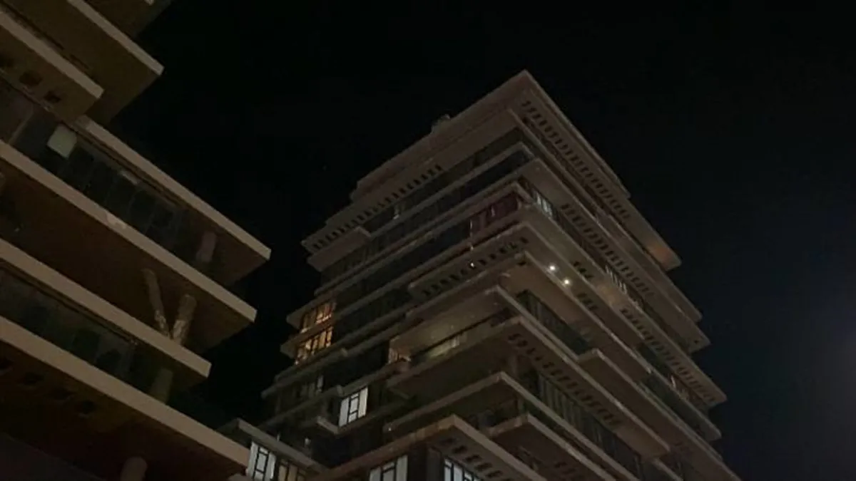 Zeytinburnu’nda eski koca dehşeti: Kızını öldürdü, eski eşini ağır yaraladı!